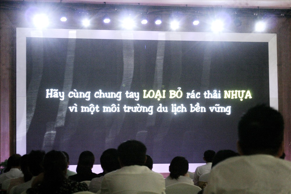 Doanh nghiệp du lịch Khánh Hòa đang nỗ lực cùng hạn chế rác thải nhựa trong các cơ sở lưu trú. Ảnh: P.L