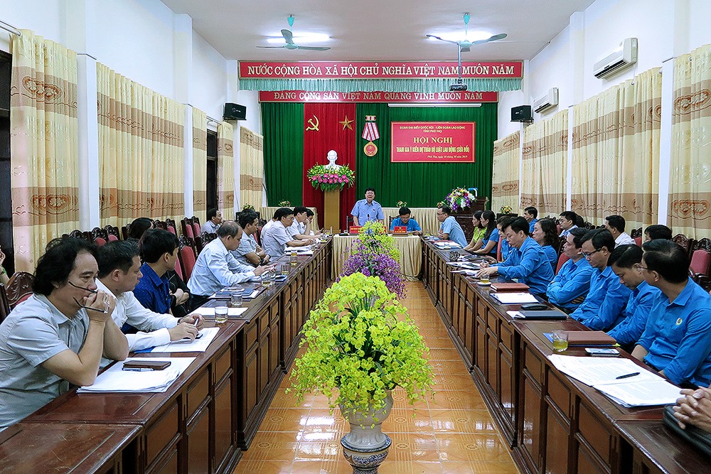 Hội nghị  tham gia ý kiến vào Dự thảo Bộ Luật Lao động (sửa đổi). Ảnh: Trần Hùng