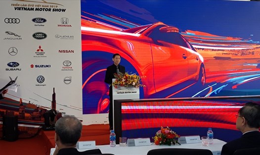 Ông Trần Vĩnh Tuyến – Phó Chủ tịch UBND TPHCM phát biểu tại Triển lãm Vietnam Motor Show 2019. Ảnh TK.