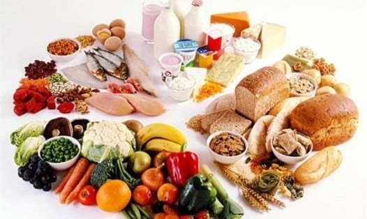 Chọn thực phẩm hợp lý để hạn chế tình trạng thừa cân, béo phì.