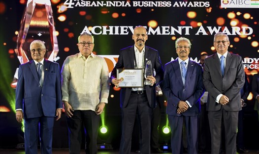 Giám đốc điều hành khách sạn OYO khu vực Đông Nam Á và Trung Đông đã đại diện tiếp nhận giải thưởng này từ Bộ trưởng Thương mại và Công nghiệp Philippines.