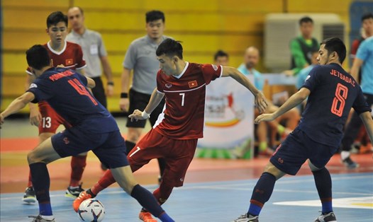 Futsal Việt Nam thua 0-2 trước Thái Lan ở trận bán kết giải Đông Nam Á 2019. Ảnh: TSB