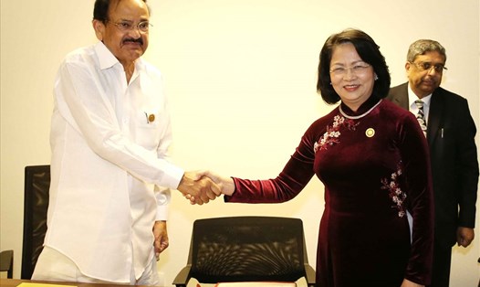 Phó Chủ tịch Nước Đặng Thị Ngọc Thịnh và Phó Tổng thống Ấn Độ Muppavarapu Naidu. Ảnh: BNG
