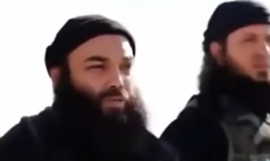 Phát ngôn viên của IS, Abu Hassan al-Muhajir, được cho là đã bị tiêu diệt. Ảnh cắt từ clip.