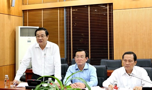 Phó Chủ tịch UBND tỉnh Đồng Tháp Nguyễn Thanh Hùng phát biểu tại hội nghị. Ảnh: T.Tuấn
