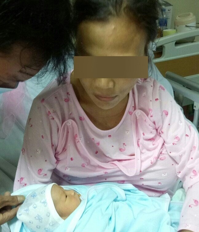 Chị V từ chối điều trị để giữ an toàn cho con. Ảnh: BVCC