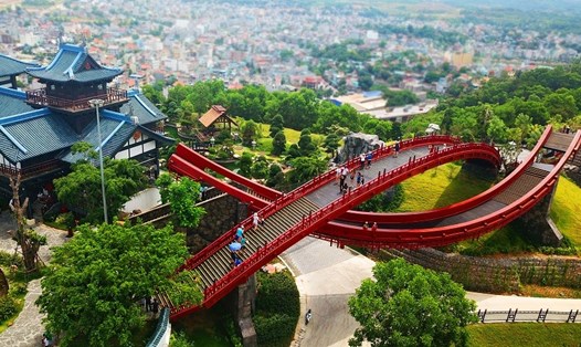 Cầu Koi- Sun World Halong Complex
