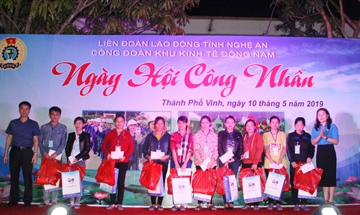 Công đoàn Khu kinh tế Đông Nam Nghệ An tổ chức Ngày hội công nhân. Ảnh: PV