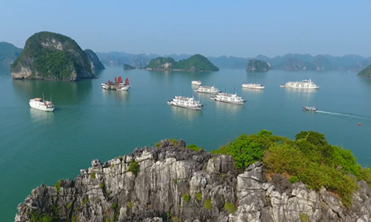 Việt Nam rất giàu lợi thế về du lịch song chưa đủ sức để thu hút khách quốc tế (Ảnh: Di sản thiên nhiên thế giới Vịnh Hạ Long)