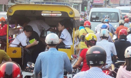 Xe đưa đón học sinh tại TP.Hồ Chí Minh