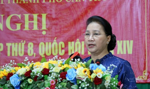 Chủ tịch Quốc hội Nguyễn Thị Kim Ngân trả lời các cử tri phường An Nghiệp