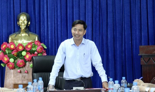 Ông Nguyễn Thượng Hải - Chánh Văn phòng Tỉnh ủy Đắk Lắk xác nhận sẽ rà soát quy trình giới thiệu đảng viên sau vụ bà Ái Sa. Ảnh: PV