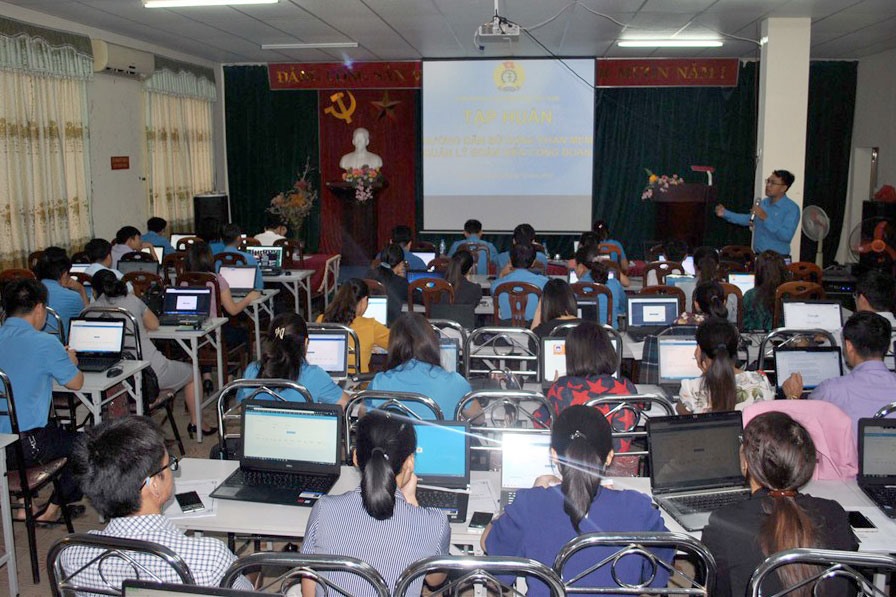 Toàn cảnh buổi tập huấn.