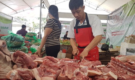 Giá thịt lợn trên thị trường liên tiếp tăng trong tuần qua. Ảnh: KH.V