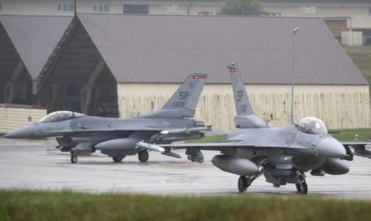 Tiêm kích F-16 ở Spangdahlem. Ảnh: Military.