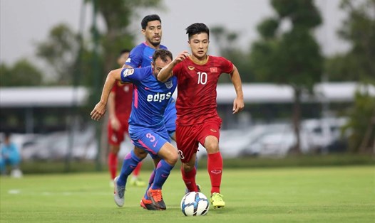 Tiền vệ Việt kiều Martin Lo được HLV Park Hang-seo giữ lại cho trận giao hữu với U22 UAE. Ảnh: H.A