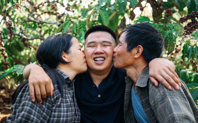 Bộ ảnh về gia đình của Lưu Xuân Đức đã gây ấn tượng mạnh đối với cộng đồng.