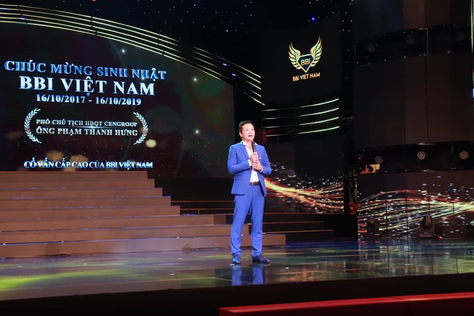 Shark Hưng, trong danh nghĩa Cố vấn cấp cao của BBI Việt Nam, phát biểu tại lễ sinh nhật lần 2 của công ty này hôm 16.10.2019. Ảnh: TL.