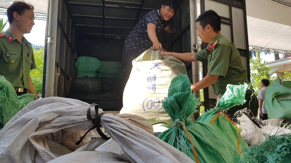 Số thuốc nam bị cơ quan chức năng niêm phong. Ảnh CA TP