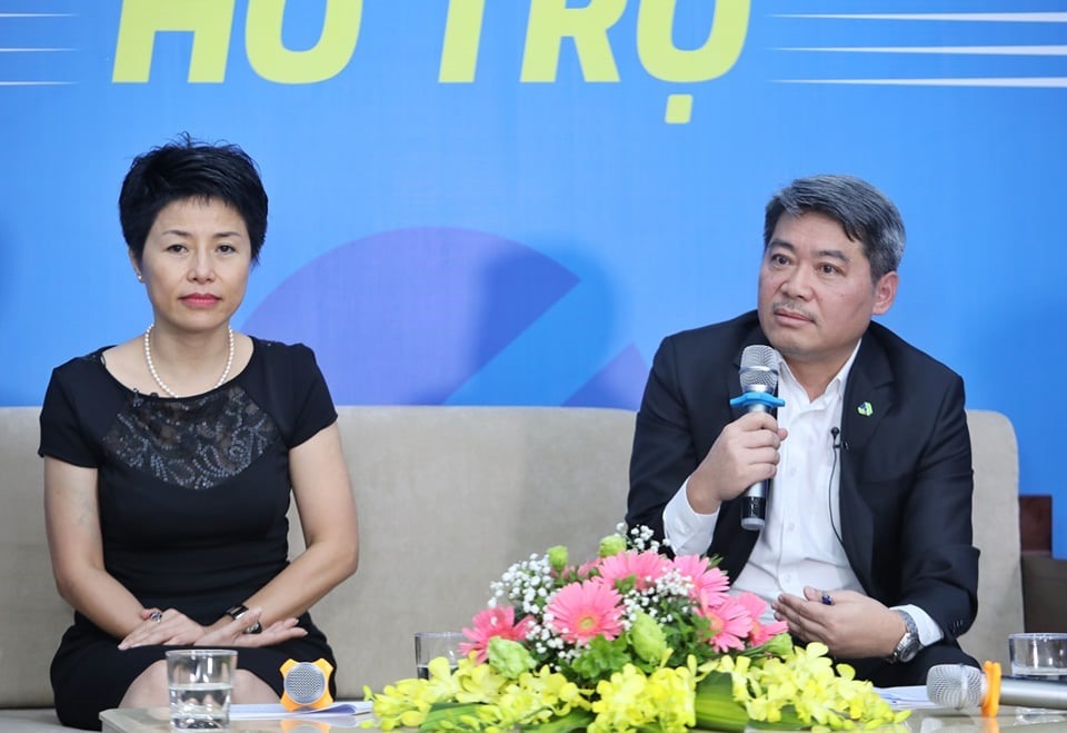 Các khách mời tham dự tọa đàm trực tuyến “Tiếp sức cho doanh nghiệp Công nghiệp hỗ trợ".