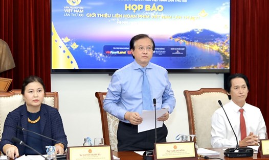 Thứ trưởng Tạ Quang Đông cho biết phim tham dự Liên hoan phim Việt Nam lần thứ XXI đều là phim đăng kí dự giải. Ảnh: Tổ quốc.