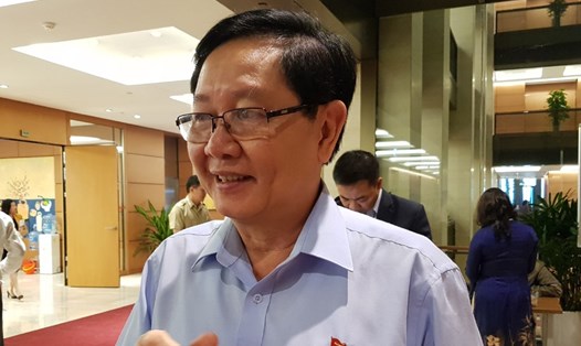 Bộ trưởng Bộ Nội vụ Lê Vĩnh Tân cho biết sẽ sửa quy định theo hướng không đòi hỏi nhiều về văn bằng, chứng chỉ đối với cán bộ công chức. Ảnh: PV