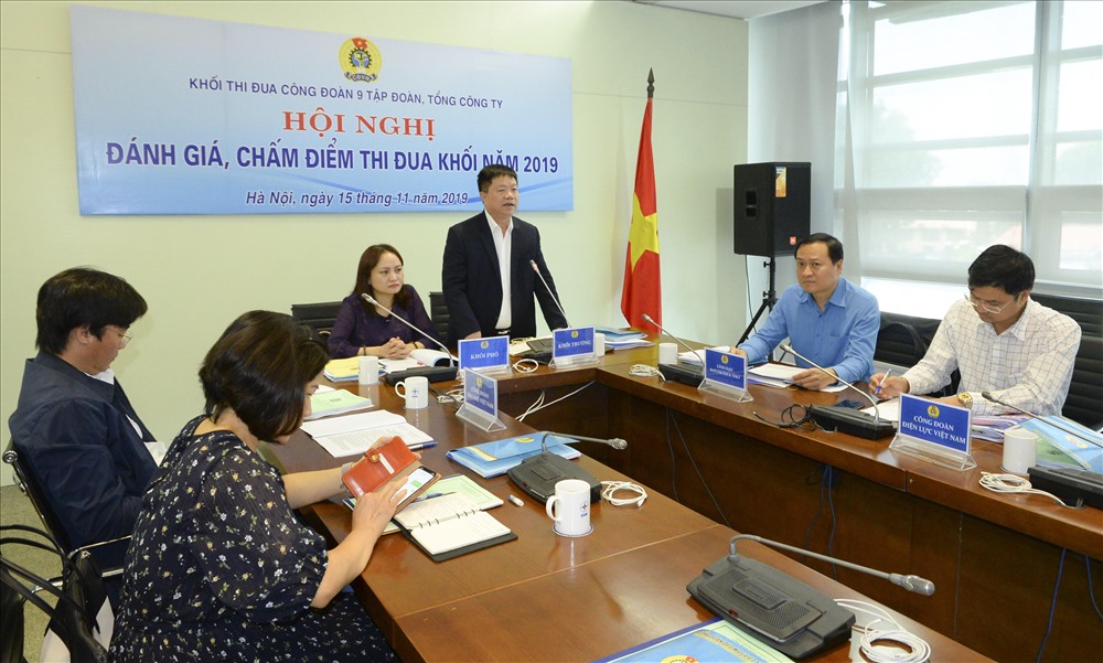 Ông Khuất Quang Mậu - Chủ tịch Công đoàn Điện lực Việt Nam, phát biểu tại Hội nghị. Ảnh: Đắc Cường