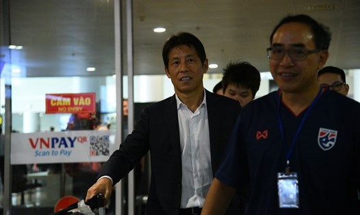 Huấn luyện viên Akira Nishino đang bị dư luận Thái Lan chỉ trích rất nhiều sau trận thua gặp Malaysia. Ảnh: Ngọc Diệp