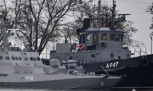 Các tàu Ukraina bị giữ tại cảng Kerch. Ảnh: Sputnik