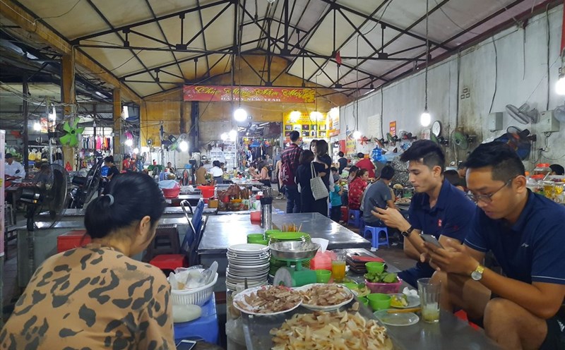 Chợ Cát Bi (Hải Phòng).