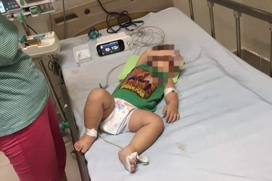 Hình ảnh cháu H khi còn điều trị tại BV Nhi T.Ư. Ảnh: GĐCC