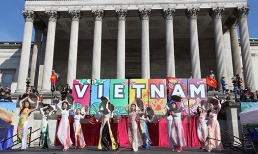 Một buổi biểu diễn của sinh viên Việt Nam tại Mỹ. Ảnh: VNA