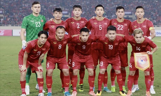 Nhiều công nhân khu công nghiệp dự đoán: Đội tuyển Việt Nam sẽ giành chiến thắng trước đội tuyển Thái Lan. Ảnh: Hải Nguyễn