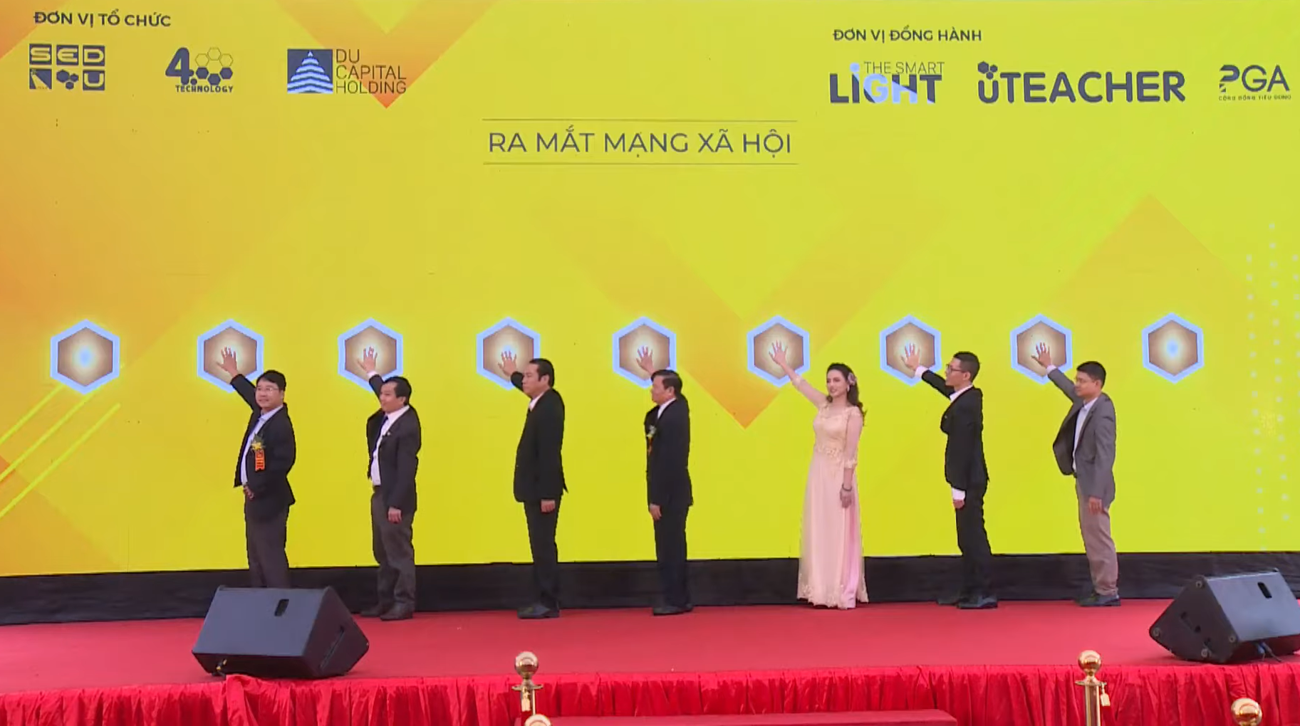 Toàn cảnh buổi lễ ra mắt. Ảnh: NH.