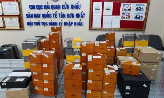 Lô hàng xì gà nhập khẩu không phép bị bắt giữ. Ảnh: Chi cục Hải quan cửa khẩu sân bay quốc tế Tân Sơn Nhất cung cấp