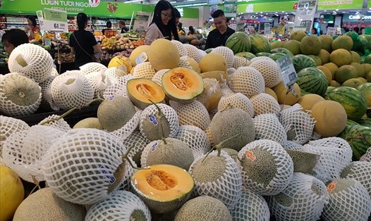 Dưa lưới Việt Nam được bày bán nhiều tại các siêu thị. Ảnh: Kh.V