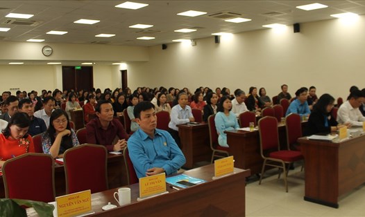 Cán bộ công chức, viên chức, người lao động quận Hồng Bàng thi đua thực hiện văn hoá công sở giai đoạn 2019-2025. Ảnh MD