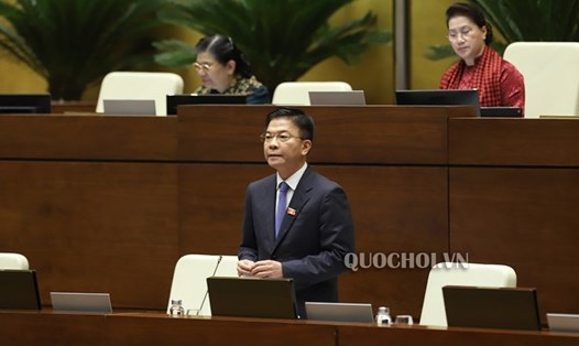 Bộ trưởng Bộ Tư pháp Lê Thành Long giải trình, làm rõ một số vấn đề các đại biểu Quốc hội quan tâm liên quan đến Luật Giám định tư pháp.