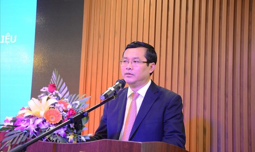 Thứ trưởng Bộ Giáo dục và Đào tạo Nguyễn Văn Phúc nhấn mạnh tầm quan trọng của ứng dụng công nghệ thông tin và xây dựng cơ sở dữ liệu. Ảnh: ĐL