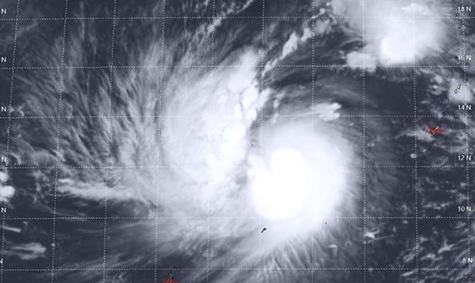 Tâm bão Kammuri ước tính cách Visayas - một trong 3 đảo chính của Philippines - 1.430 km về phía đông. Ảnh: Philstar.
