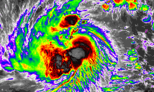 Hội đồng quản lý và giảm thiểu rủi ro thiên tai quốc gia (NDRRMC) Philippines cảnh báo, bão Kammuri có thể mạnh lên thành siêu bão. Ảnh: ABS-CBN.