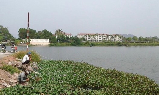 Sông Giá - một trong những nguồn cung cấp nước sinh hoạt cho TP Hải Phòng đang trong tình trạng bị ô nhiễm. Ảnh Mai Dung