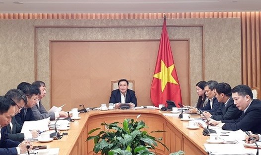 Phó Thủ tướng Vương Đình Huệ chủ trì cuộc họp - Ảnh: VGP/Thành Chung