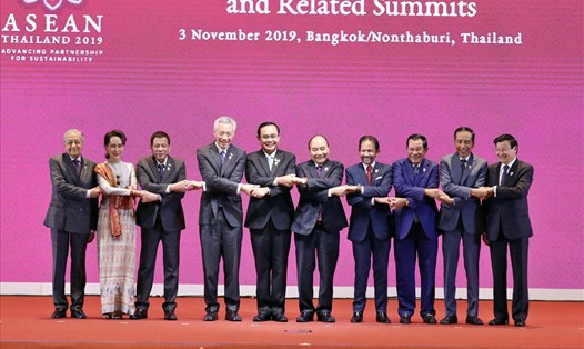 Thủ tướng Nguyễn Xuân Phúc dự Lễ khai mạc Hội nghị Cấp cao ASEAN lần thứ 35. Ảnh: VGP.