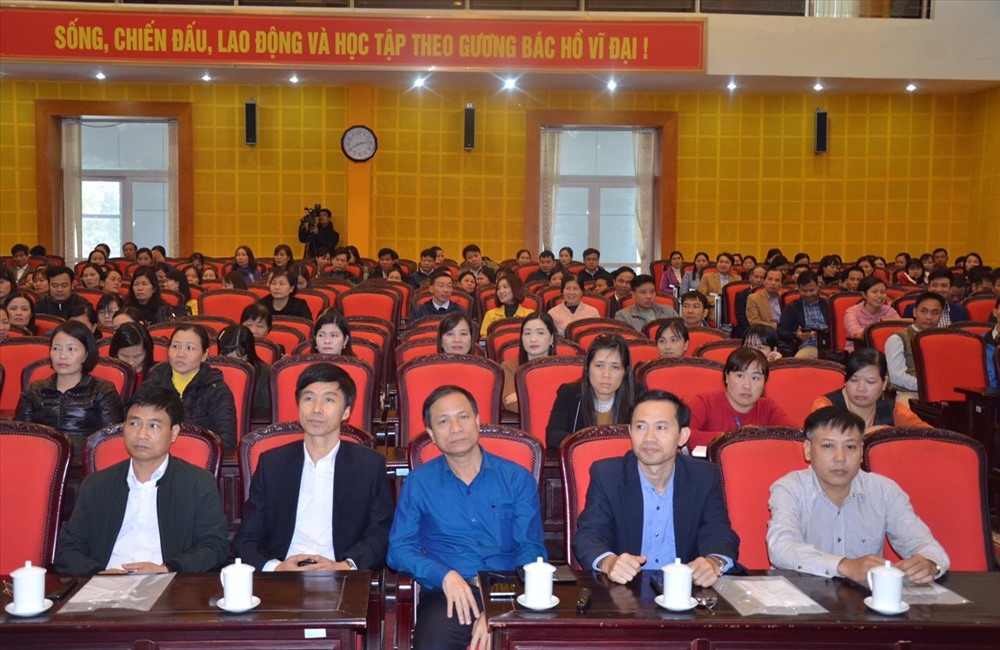 Các đại biểu dự hội nghị.