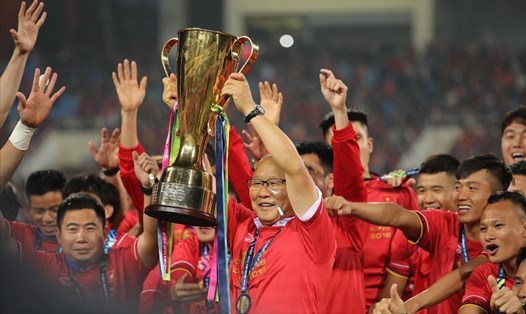 Huấn luyện viên Park Hang-seo vô địch AFF Cup 2018 cùng tuyển Việt Nam. Ảnh: Sơn Tùng