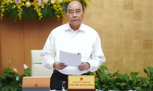 Thủ tướng Nguyễn Xuân Phúc phát biểu tại phiên họp thường kỳ Chính phủ tháng 10. Ảnh: VGP/Quang Hiếu