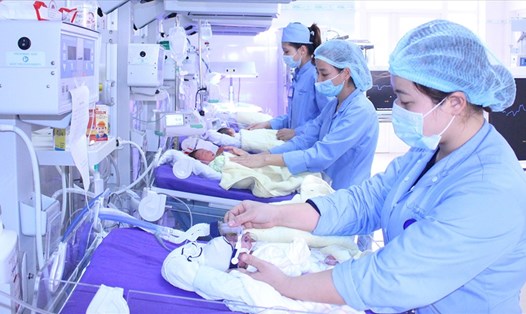 Bệnh viện Sản Nhi Quảng Ninh tiên phong thí điểm thanh toán viện phí qua ngân hàng