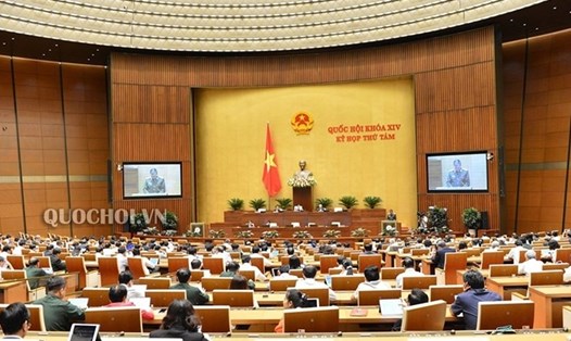 Chiều nay, Thủ tướng Chính phủ Nguyễn Xuân Phúc đăng đàn tại Quốc hội. Ảnh quochoi.vn.