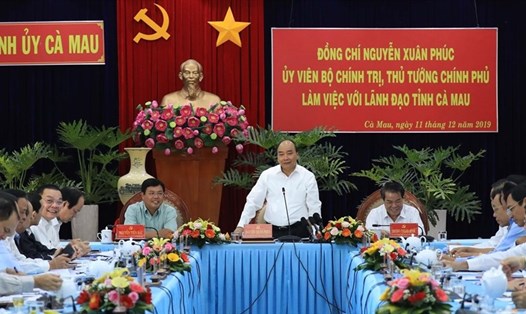 Thủ tướng Chính phủ Nguyễn Xuân Phúc làm việc tại Cà Mau (ảnh Nhật Hồ)